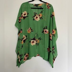 lake bryant shark bite hem summer floral blouse